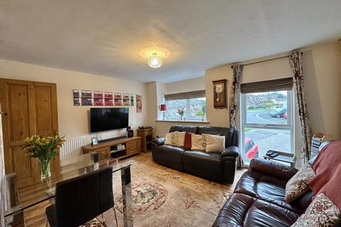 4 bedroom terraced house for sale, Catton Crescent, Kingsthorpe, Northampton NN2