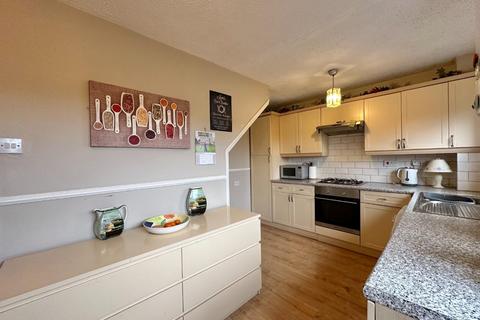 4 bedroom terraced house for sale - Catton Crescent, Kingsthorpe, Northampton NN2