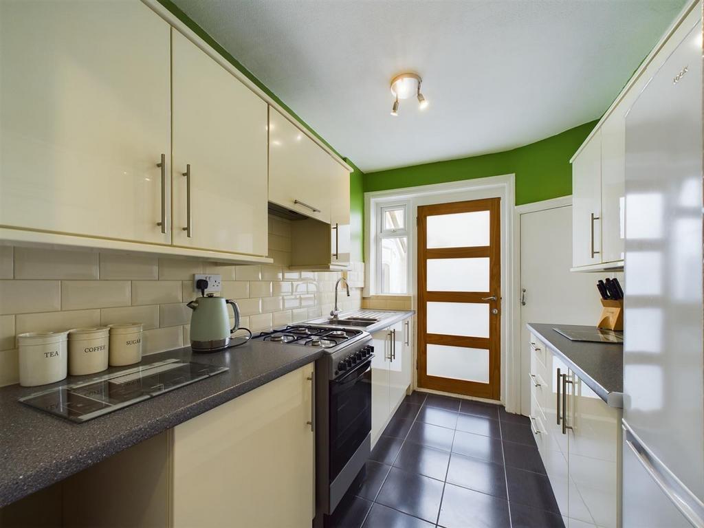 Kitchen: