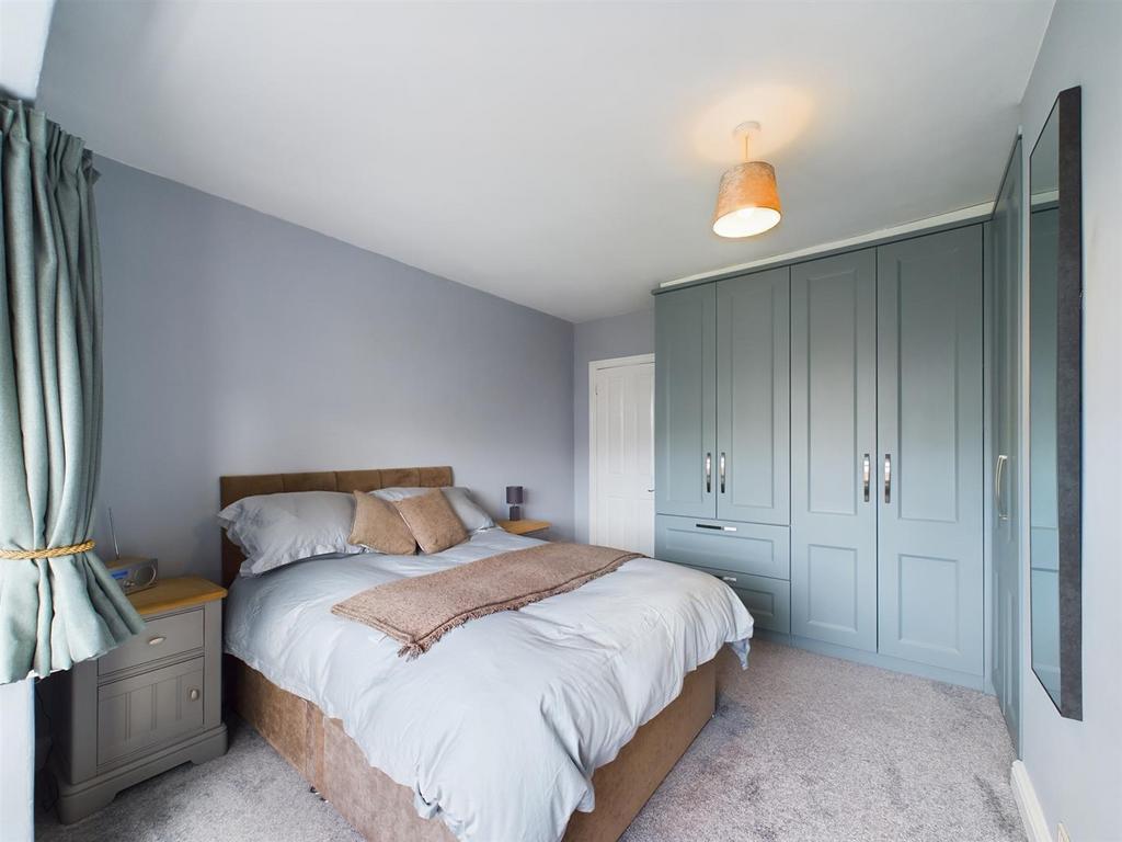 Bedroom: