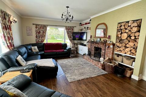 Taynish Breinton Lane, Swainshill, Hereford, HR4 7PX