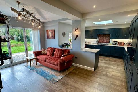 Taynish Breinton Lane, Swainshill, Hereford, HR4 7PX