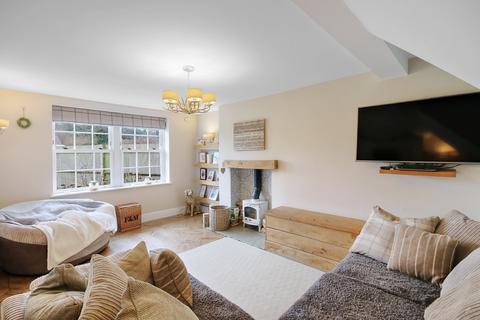3 bedroom semi-detached house for sale, Turners Hill Road, Crawley Down, RH10