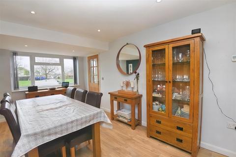 4 bedroom semi-detached house for sale, Manor Close, Templecombe