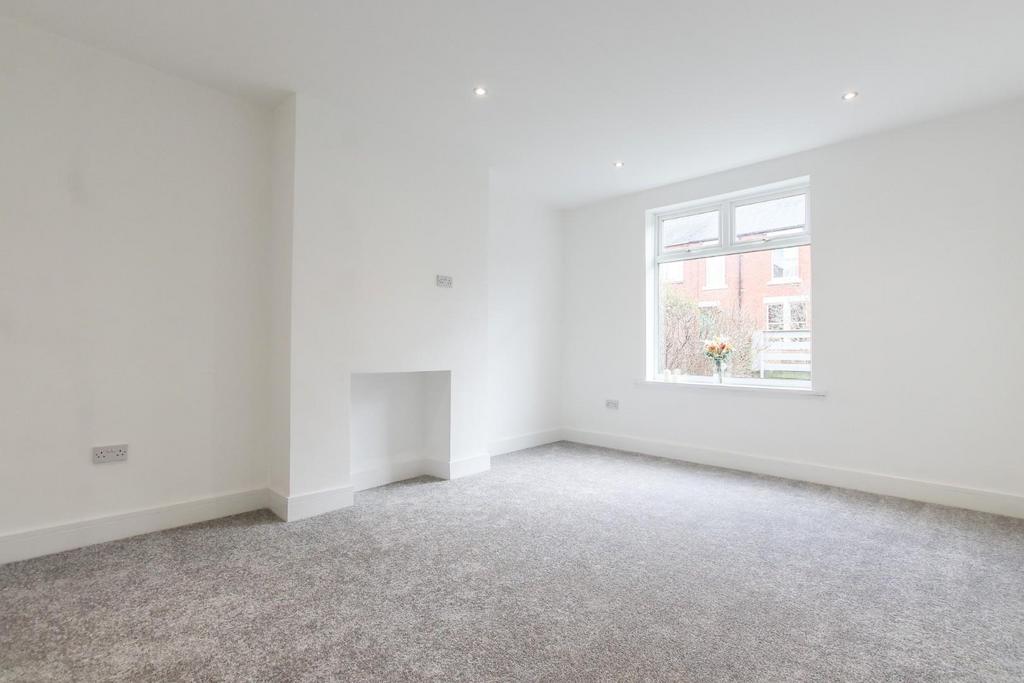 Melrose Avenue, Backworth, NE27 2 bed terraced house for sale £150,000