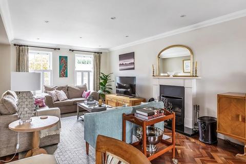 32 Badingham Drive, Fetcham, Leatherhead, KT22 9EU
