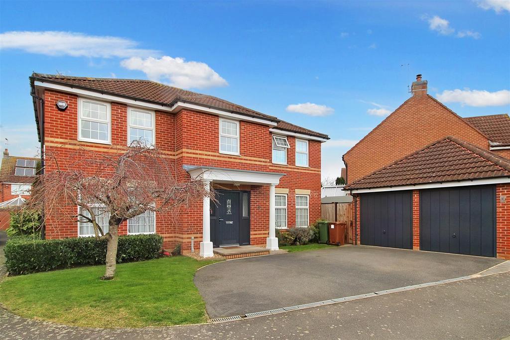 Newton Close, Lowdham, Nottingham 4 bed detached house for sale £520,000