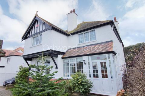 5 bedroom detached house for sale, Fitzroy Avenue, Kingsgate, Broadstairs