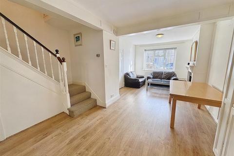 3 bedroom terraced house for sale, Manbey Street, London