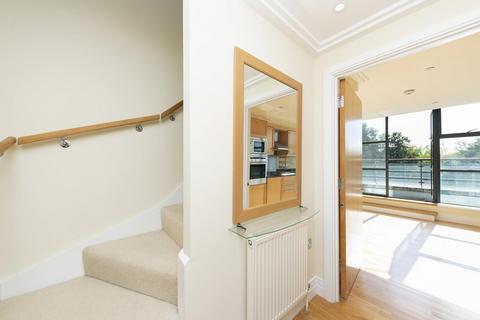 1 bedroom apartment for sale, Point Wharf Lane, Brentford, TW8