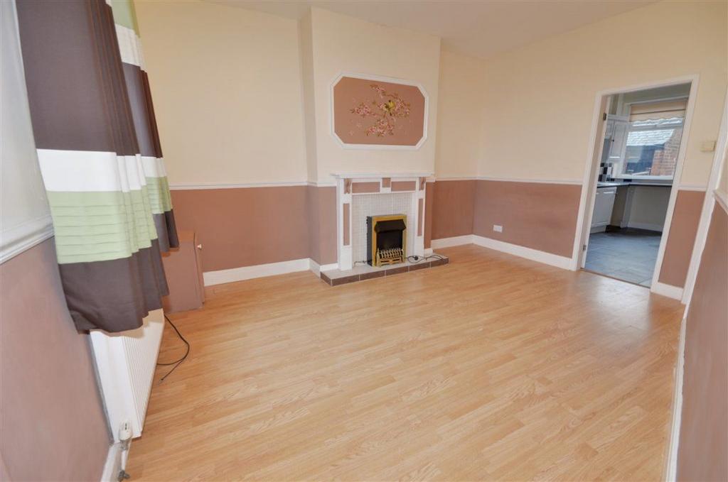 Girnhill Lane, Featherstone, WF7 2 bed terraced house £675 pcm (£156 pw)