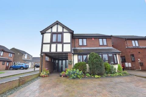 4 bedroom detached house for sale, Raithby Avenue, Keelby DN41
