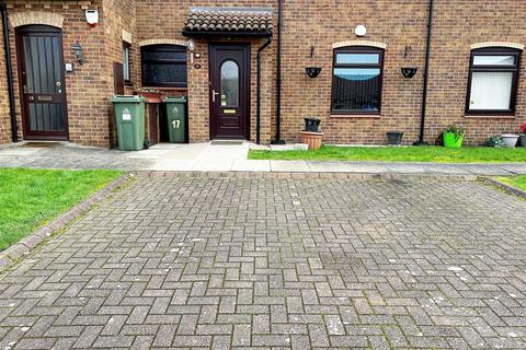 1 bedroom apartment for sale, Queens Court, Grimsby, N.E. Lincs, DN34 5TT