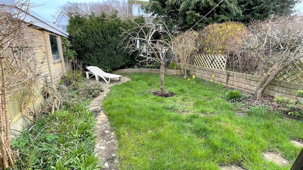 Ffordd naddyn 8 rear garden.jpg