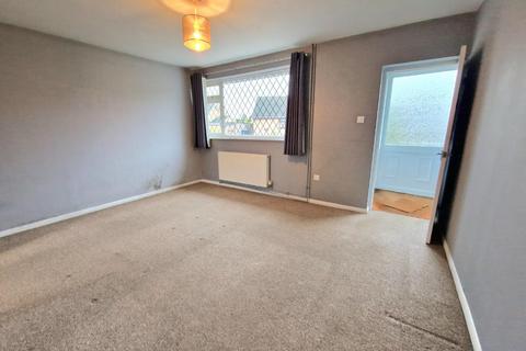 Detached bungalow to rent - Pytchley Way, Northampton NN5