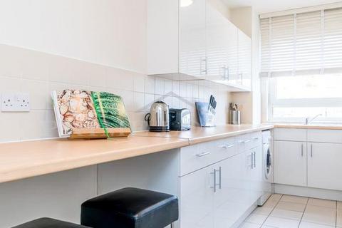 2 bedroom apartment to rent, Luke House, Westminster SW1P