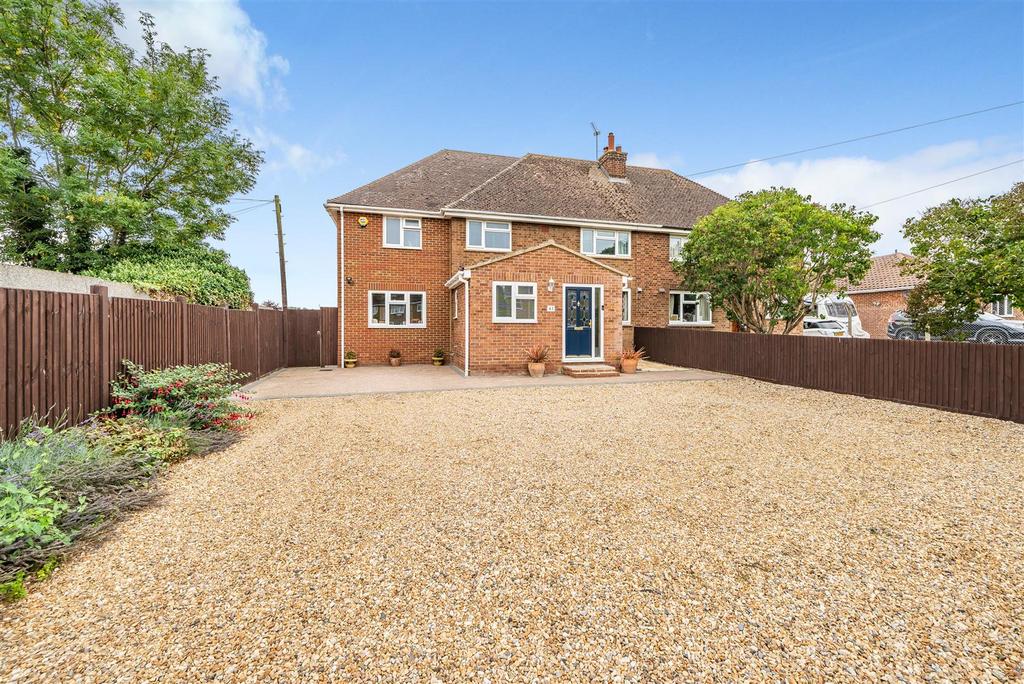 Court Lane, Stevington, Bedford 4 bed semidetached house for sale £