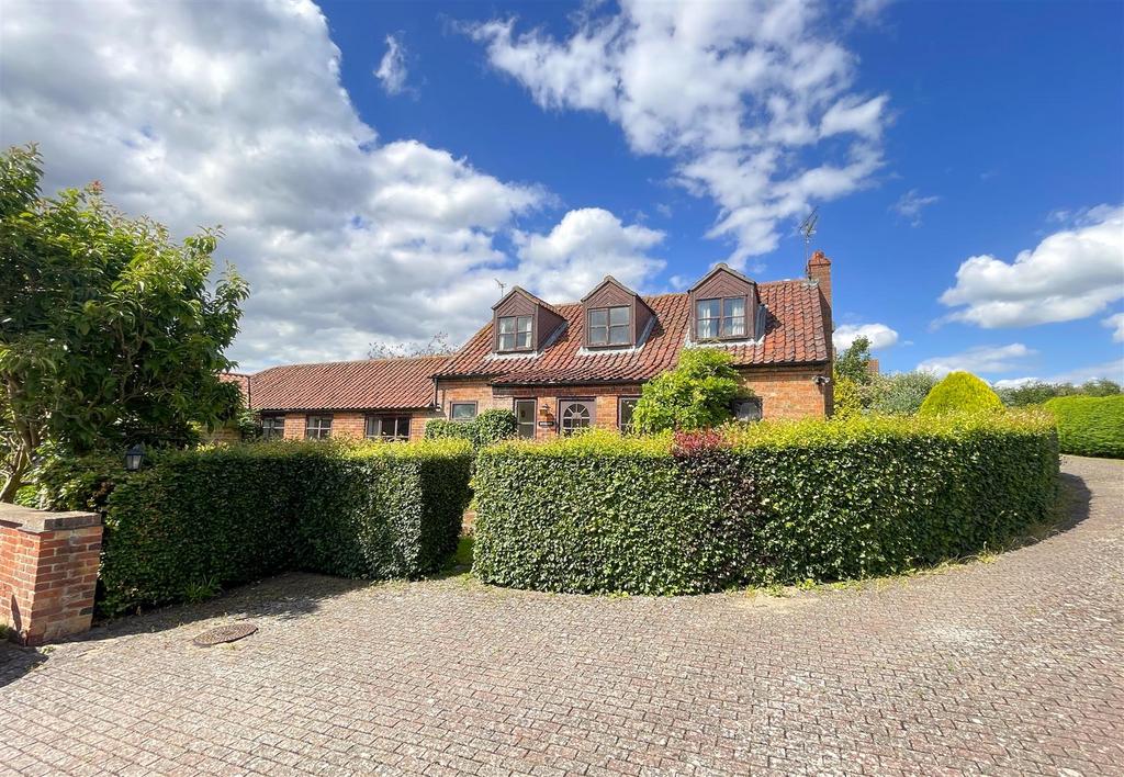 Marsh Court, Bottesford 3 bed barn conversion for sale £399,950