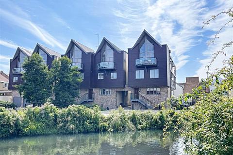 2 bedroom apartment for sale, Dolphin Yard, Hertford SG14