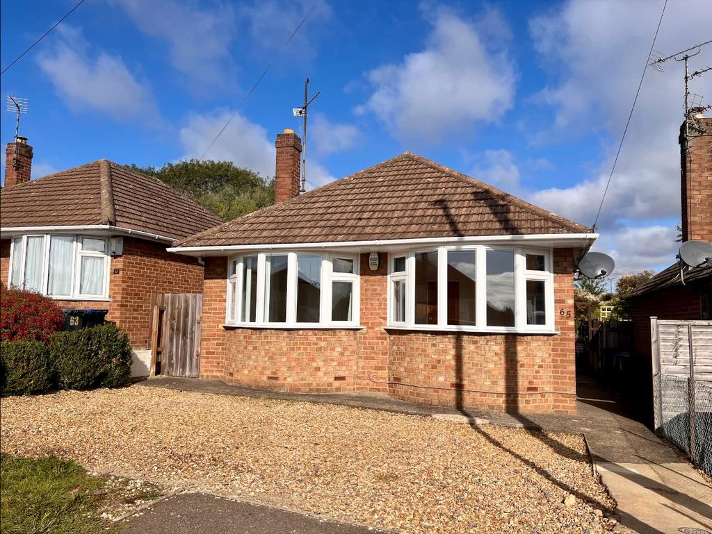 Queenswood Avenue, Boothville, Northampton NN3 2 bed detached bungalow ...