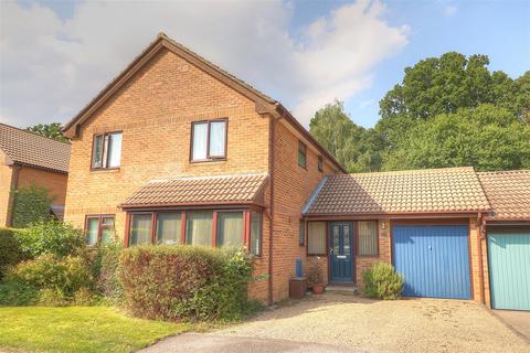 4 bedroom detached house for sale, Pennard Way, Valley Park, Chandler's Ford