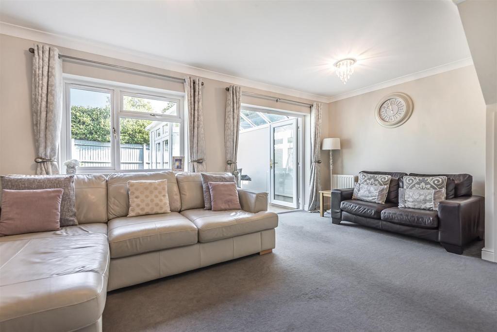 Keble Road, Chandlers Ford 3 bed semidetached house for sale £390,000