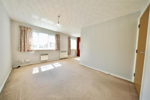 2 bedroom apartment for sale, Lowdale Close, Hull