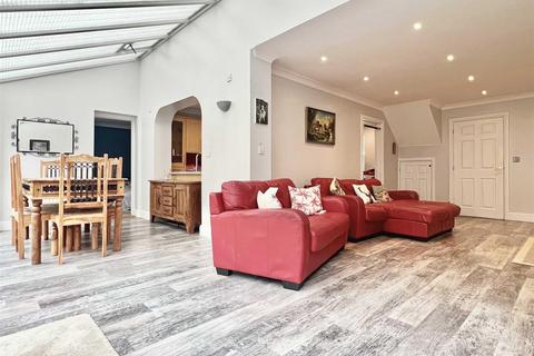 29 Grantham Avenue, Great Notley, Braintree, CM77 7FP