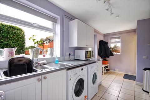 2 Butt Furlong, Fladbury, Pershore, WR10 2QZ
