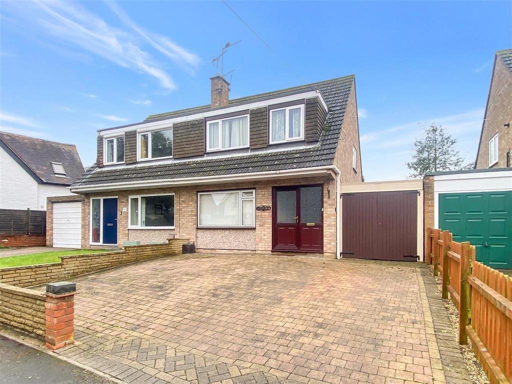 School Road, Wellesbourne 3 bed semidetached house for sale £300,000