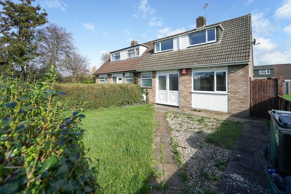Dunster Crescent, WestonSuperMare, BS24 2 bed semidetached house for