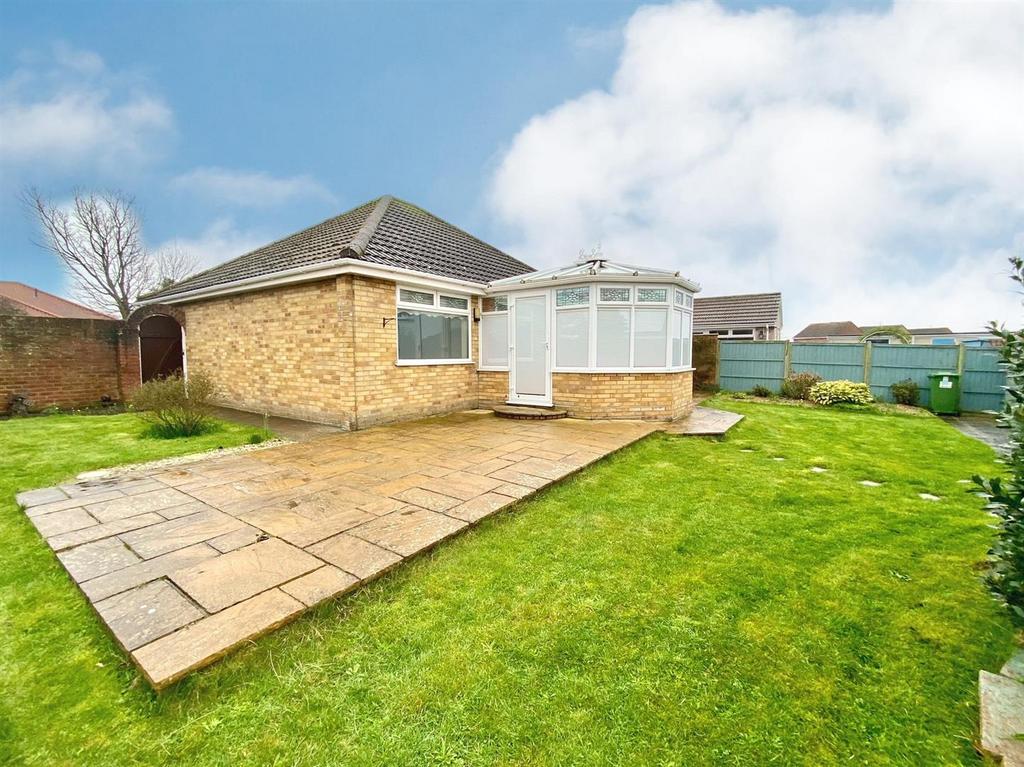 Crestview Drive, Lowestoft, Suffolk... 3 bed detached bungalow for sale