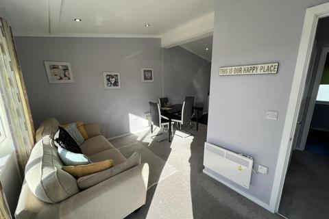 2 bedroom chalet for sale, Marsh Road, Lowestoft