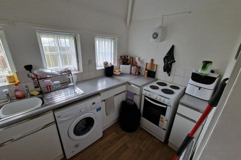 1 bedroom ground floor flat to rent - The Drive, Countesthorpe, Leicester, LE8