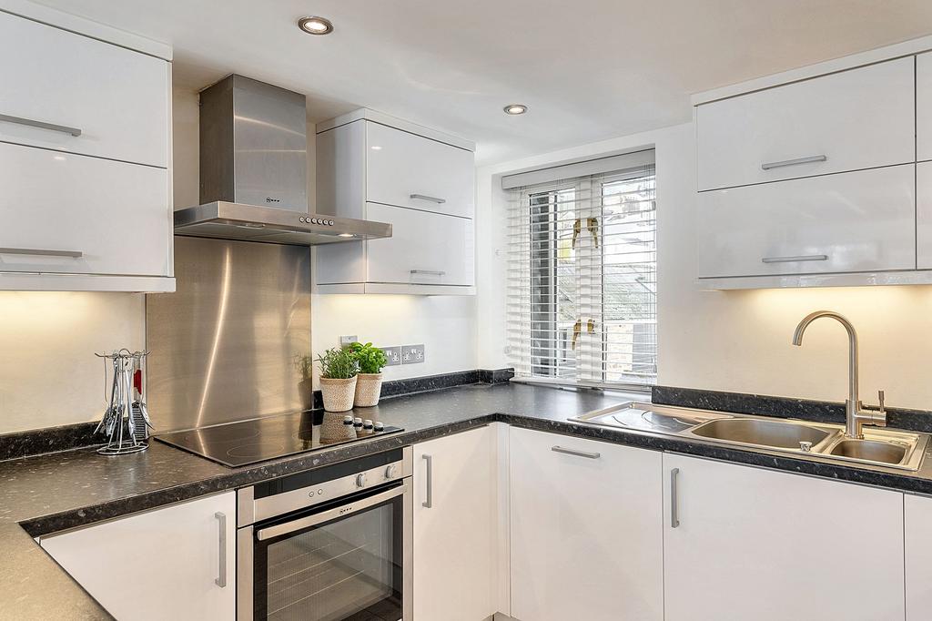 16 Dartmouth House, Dartmouth Kitchen