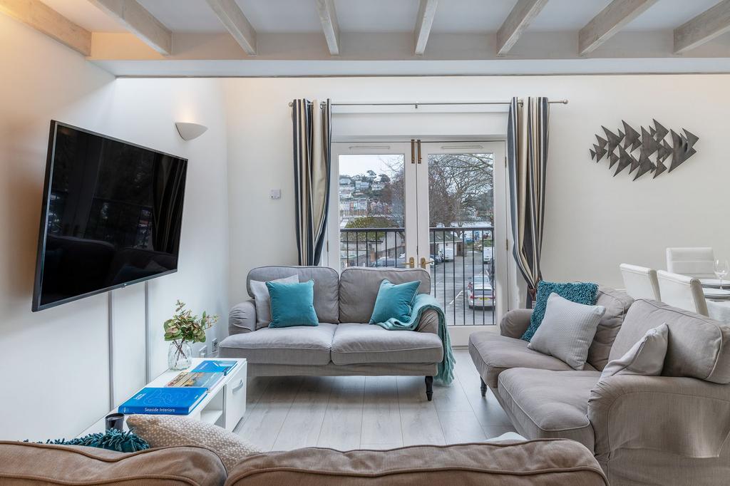 16 Dartmouth House, Dartmouth Living Area