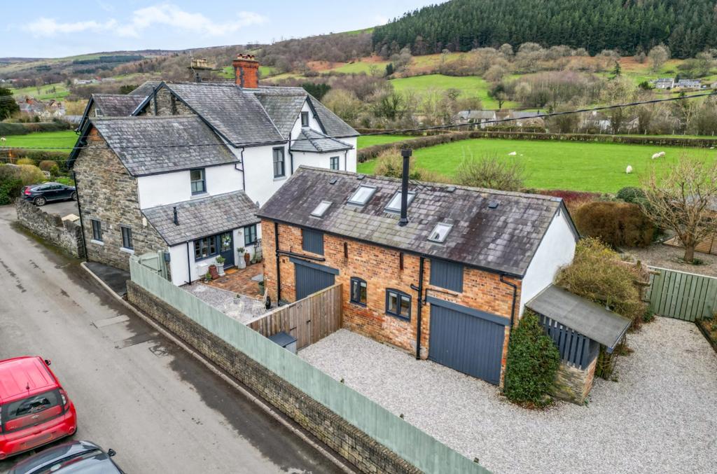 View of Maesteg and Annexe   Little Nook