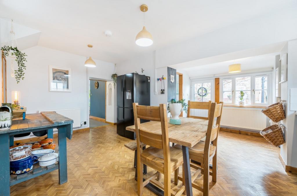 Kitchen and Breakfast Area