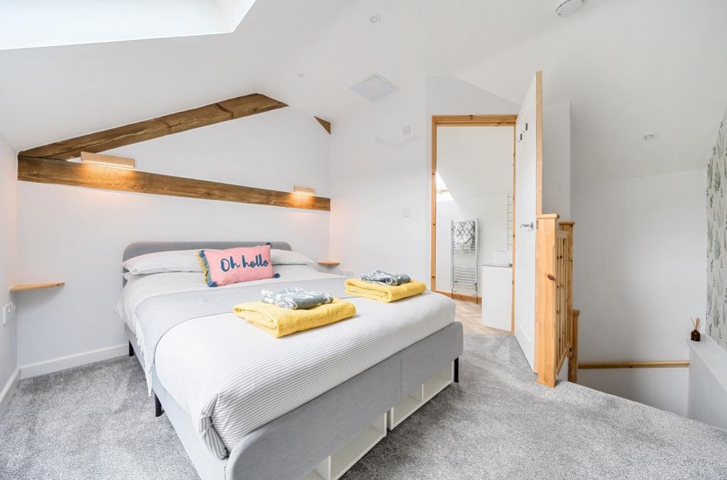 Annexe Bedroom 1 - Matt Bowyer Ewemove Whitchurch