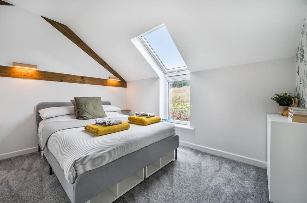 Annexe Bedroom 2 - Matt Bowyer Ewemove Whitchurch