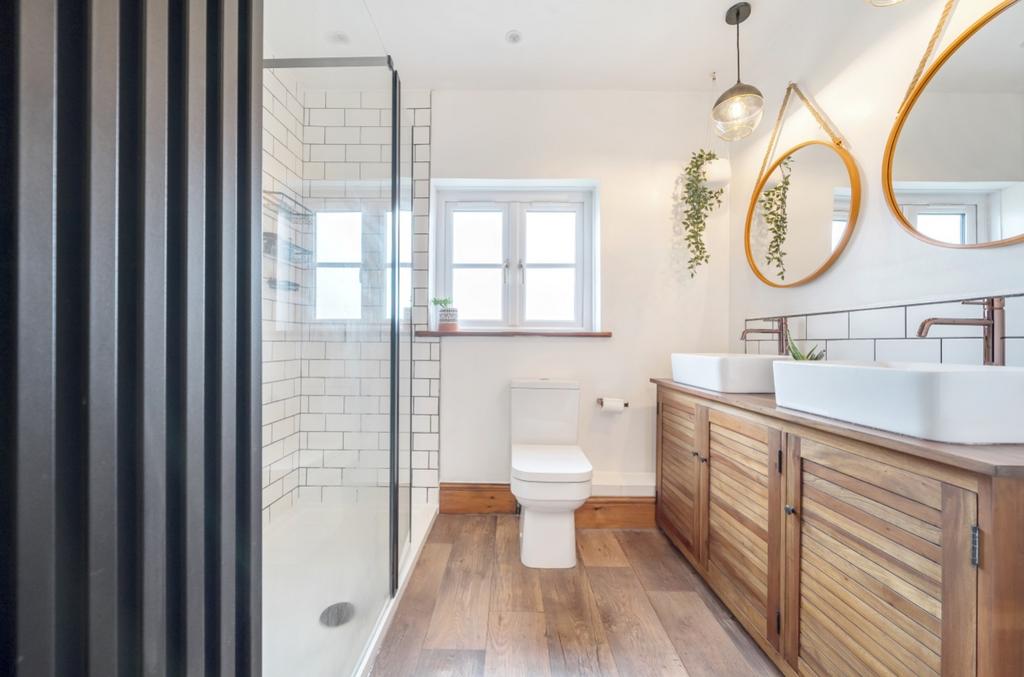 Main Shower Room - Charlotte Thomasson Ewemove Whi