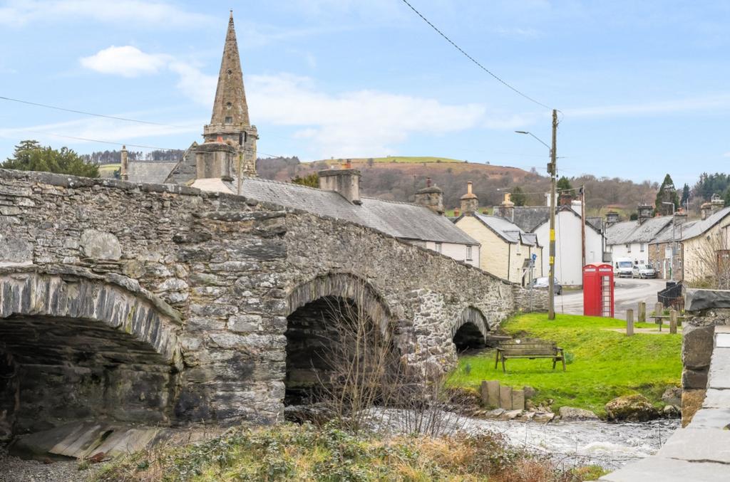 Views in Village -Charlotte Thomasson Ewemove Whit