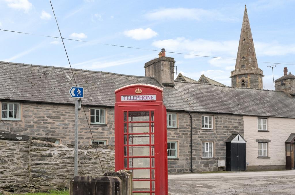 Views in Village - Charlotte Thomasson Ewemove Whi