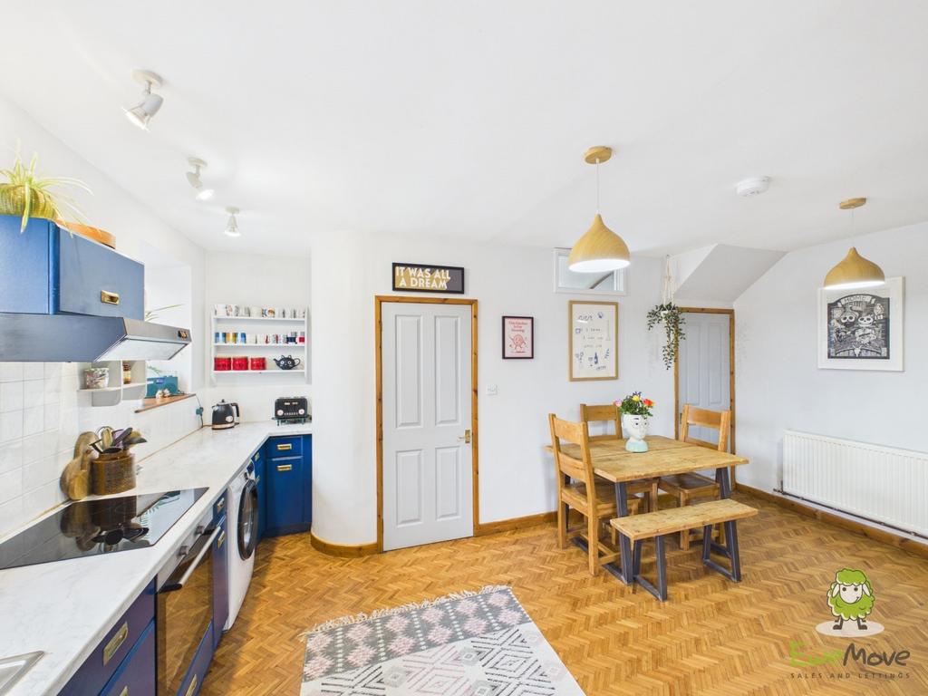 KItchen - Charlotte Thomasson Ewemove Whitchurch a