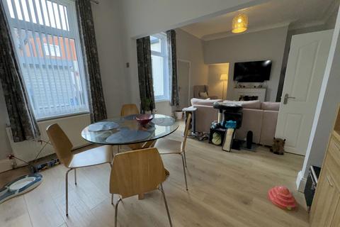 2 bedroom terraced house for sale - Queens Crescent, Sunderland, Tyne and Wear, SR4
