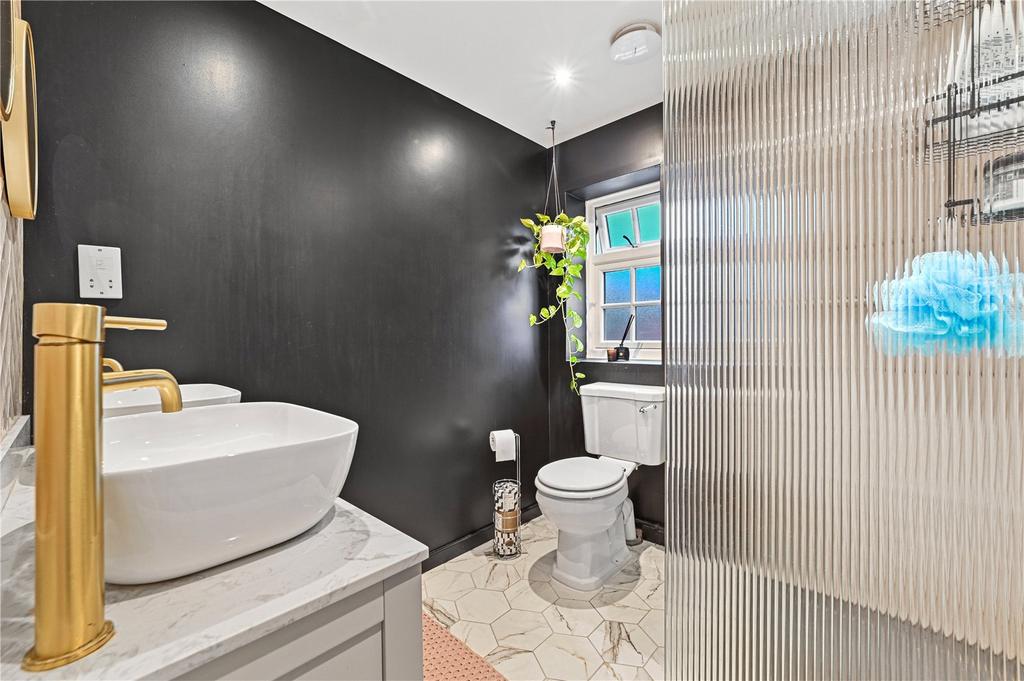 Ensuite