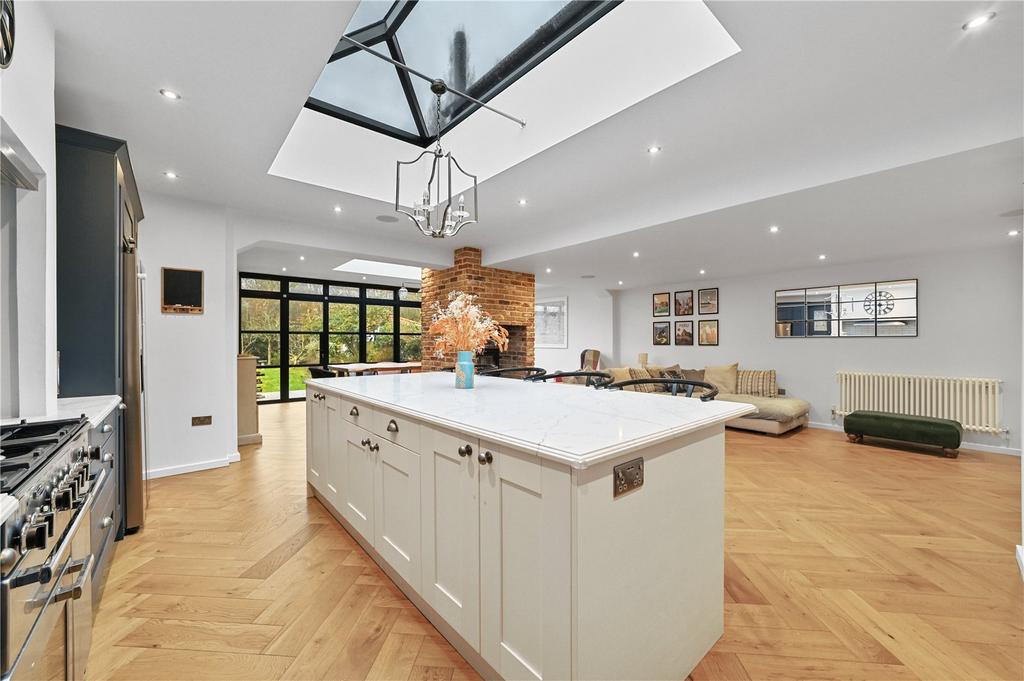 Kitchen Family Room