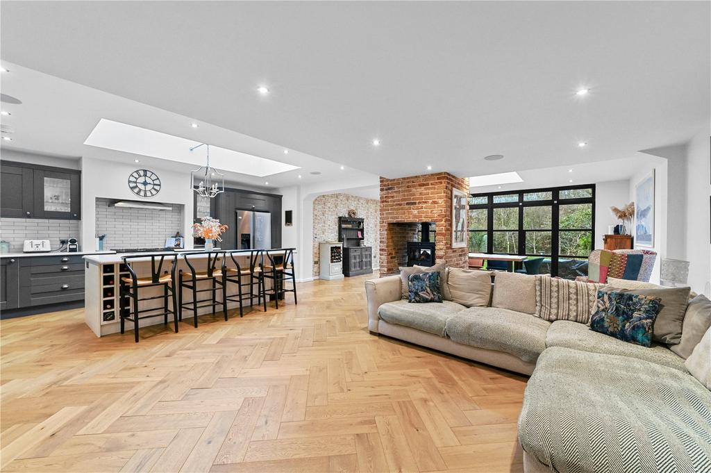 Kitchen Family Room