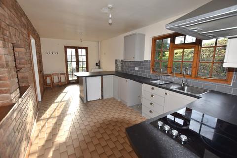 4 bedroom property with land for sale, Tregroes, Llandysul SA44