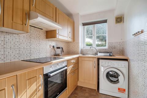 1 bedroom flat for sale, Lewes Close, RM17